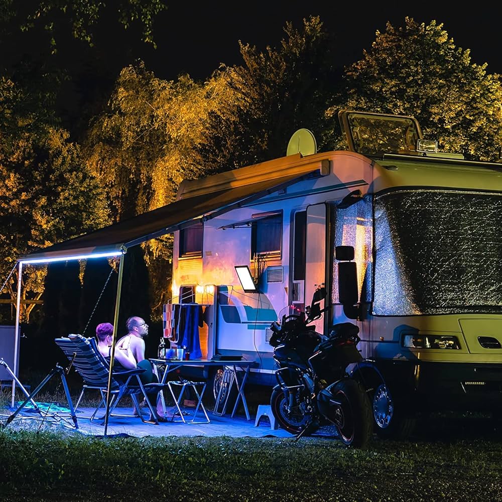 Televisor LED Negro con Pantalla de Noche