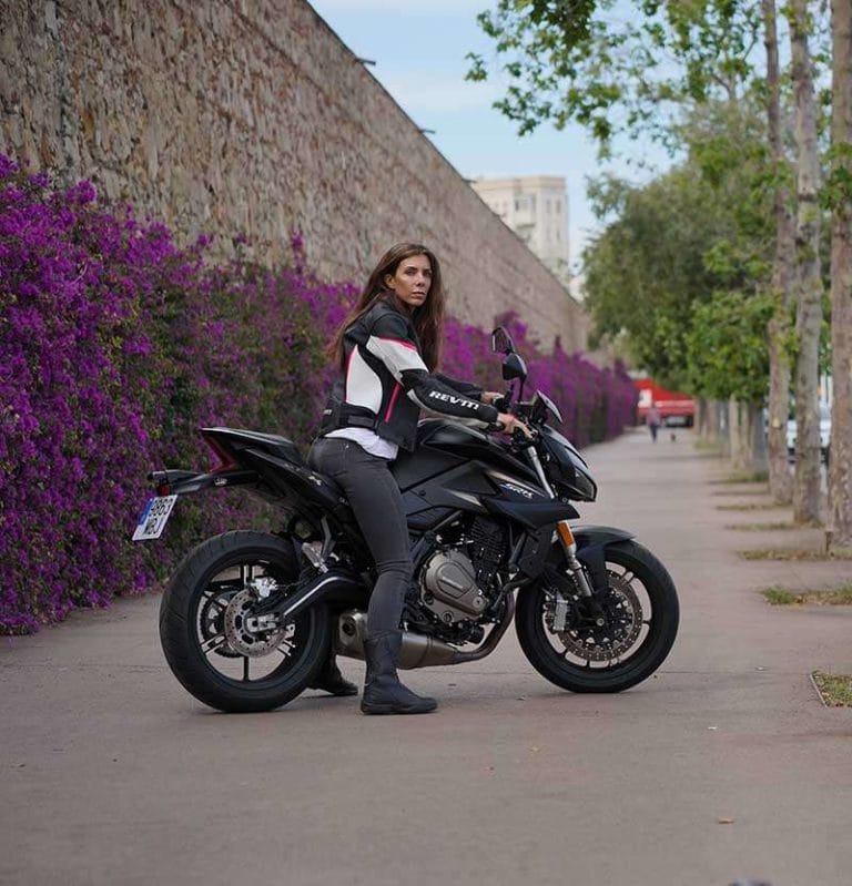 SRK 700 Moto Carnet A