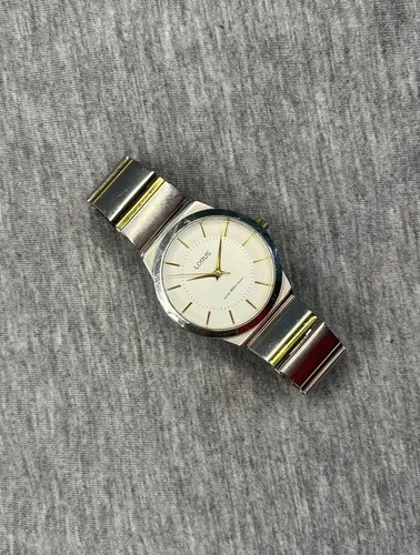 Reloj automático Lorus con movimiento Seiko