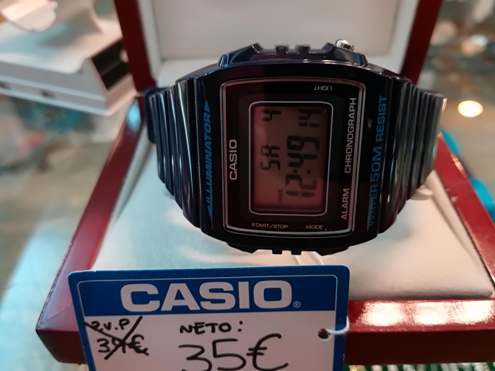 Casio Reloj Digital para Hombre con Correa de plástico AE-1000W-8AVEF